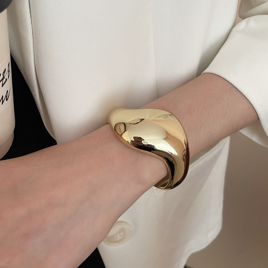 Exaggerated Minimalist High-End Wide Open Bracelet
