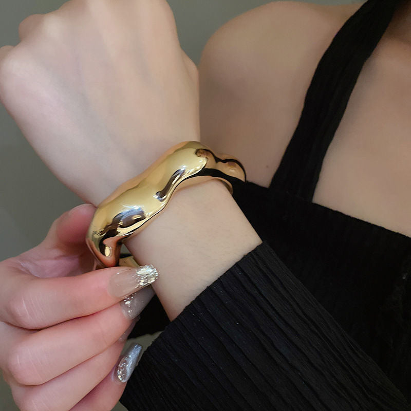 Exaggerated Minimalist High-End Wide Open Bracelet