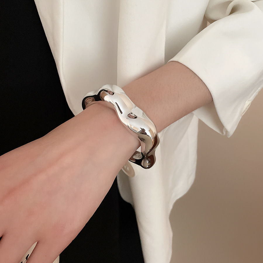 Exaggerated Minimalist High-End Wide Open Bracelet