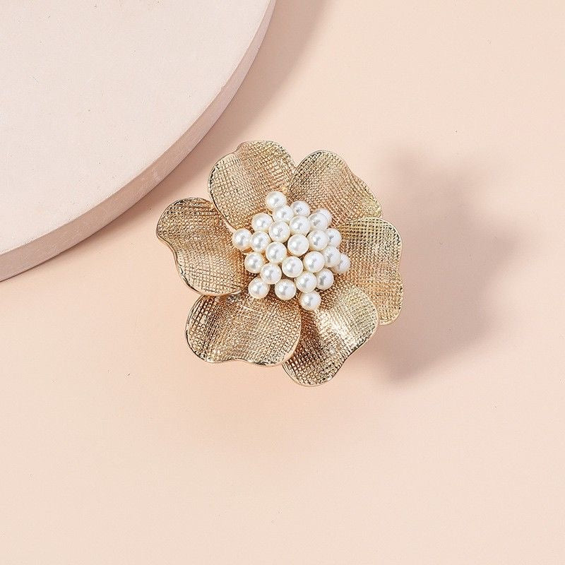 European fashion exaggerated metal alloy pearl flower ring