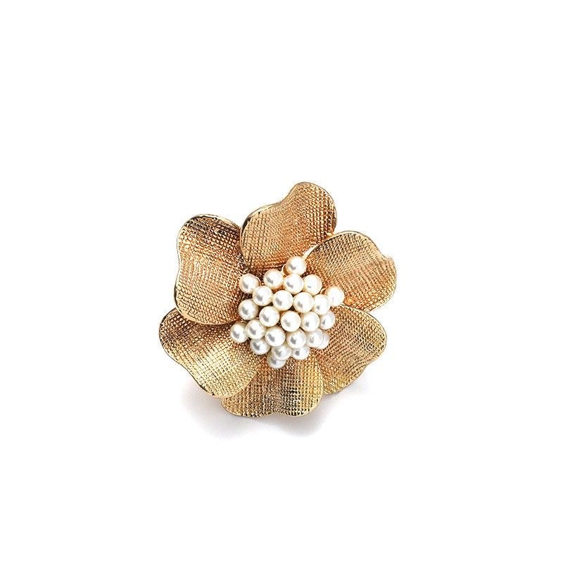 European fashion exaggerated metal alloy pearl flower ring